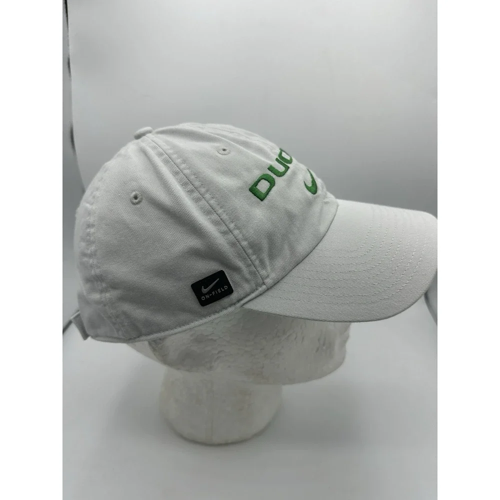Nike Oregon Ducks 2025 On-Field Gameday Club Hat Gray M/L NCAA